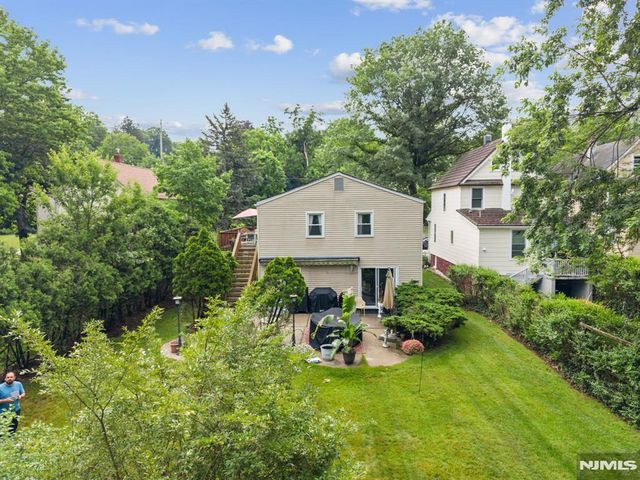 132 Spring Street, Leonia, NJ 07605