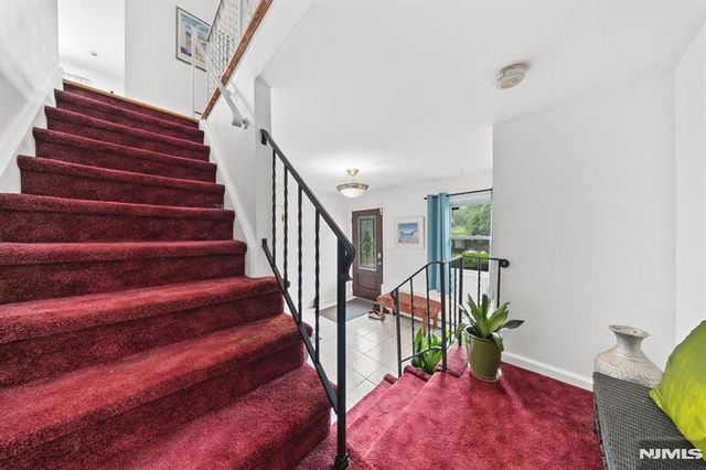 132 Spring Street, Leonia, NJ 07605