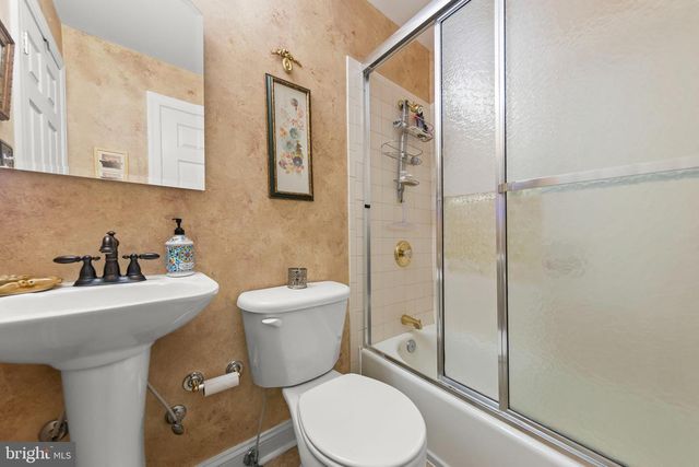 817 CHELSEA DR, Winchester, VA 22601
