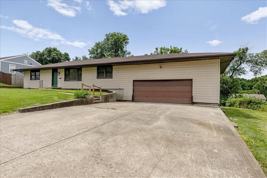 5416 Agnes Avenue, Kansas City, MO 64130