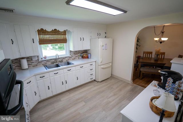 375 KINDERHOOK RD, Columbia, PA 17512