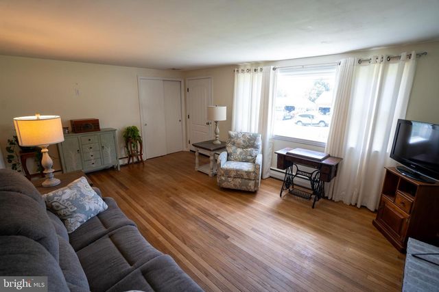 375 KINDERHOOK RD, Columbia, PA 17512