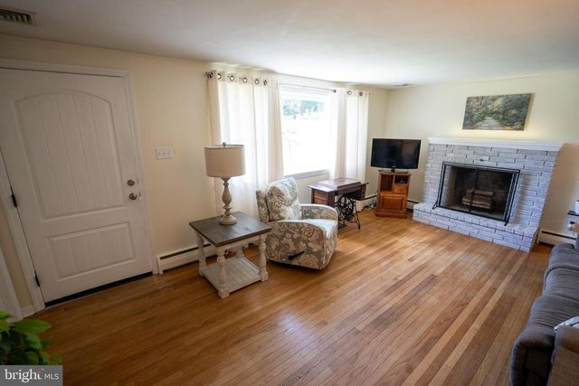 375 KINDERHOOK RD, Columbia, PA 17512