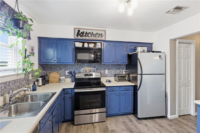 510 Horseshoe Drive, Seneca, SC 29678