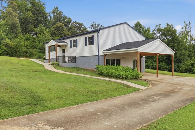 510 Horseshoe Drive, Seneca, SC 29678