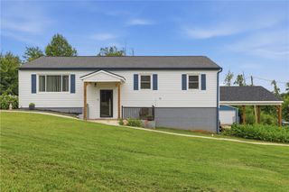510 Horseshoe Drive, Seneca, SC 29678