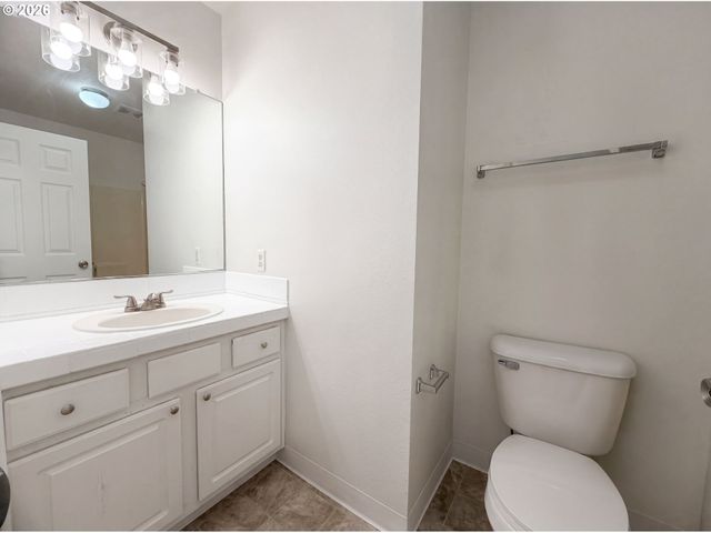 13616 DUANE St, Oregon City, OR 97045