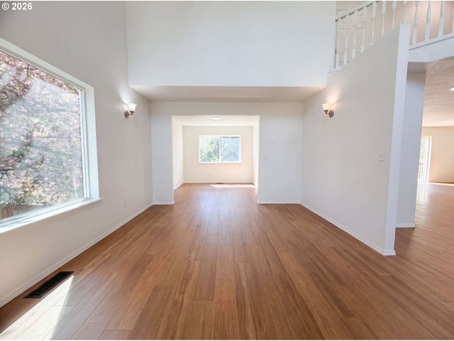 13616 DUANE St, Oregon City, OR 97045