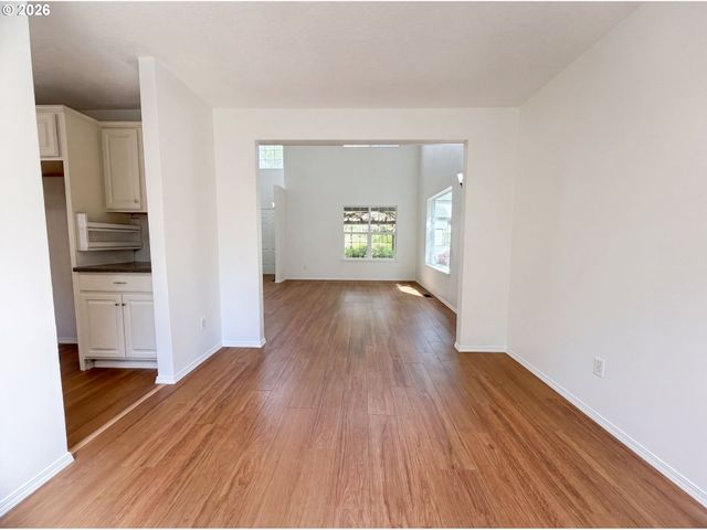13616 DUANE St, Oregon City, OR 97045