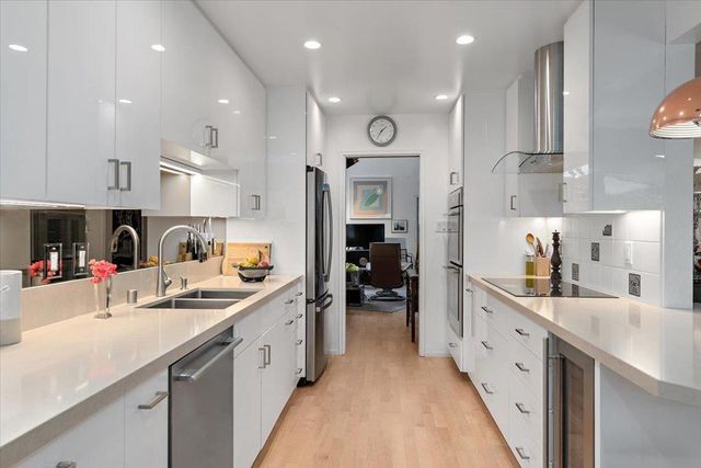 150 Alma Street 312, Menlo Park, CA 94025