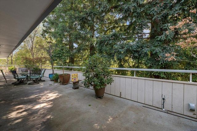 150 Alma Street 312, Menlo Park, CA 94025