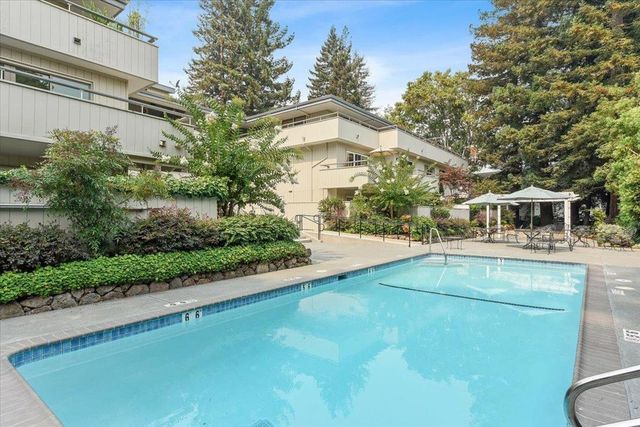 150 Alma Street 312, Menlo Park, CA 94025