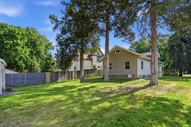1318 44th Street, Rock Island, IL 61201