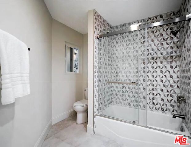 4732 Del Moreno Drive, Woodland Hills, CA 91364