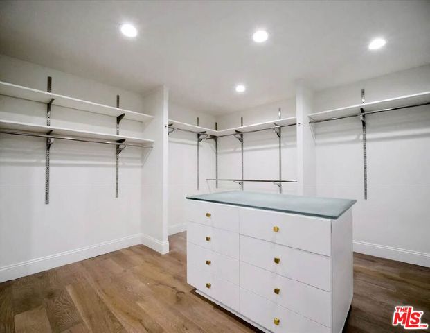4732 Del Moreno Drive, Woodland Hills, CA 91364