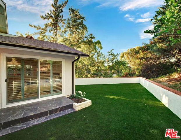 4732 Del Moreno Drive, Woodland Hills, CA 91364