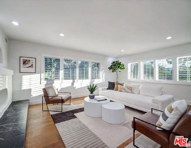 4732 Del Moreno Drive, Woodland Hills, CA 91364