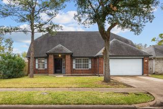 10938 Graywood Court, La Porte, TX 77571