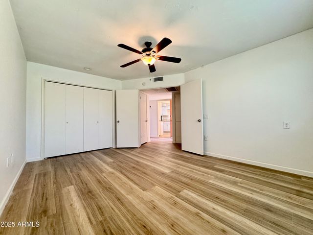 10949 W COGGINS Drive, Sun City, AZ 85351