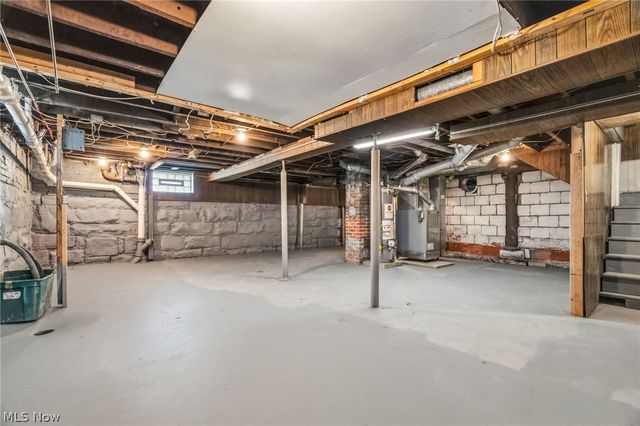 340 Lowell Street, Elyria, OH 44035