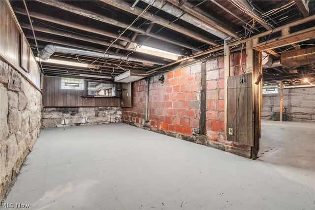 340 Lowell Street, Elyria, OH 44035