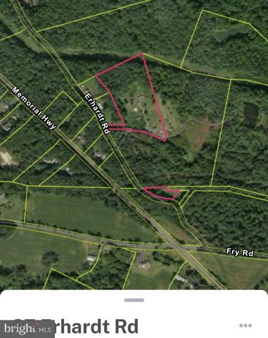 37 ERHARDT RD, Fleetwood, PA 19522