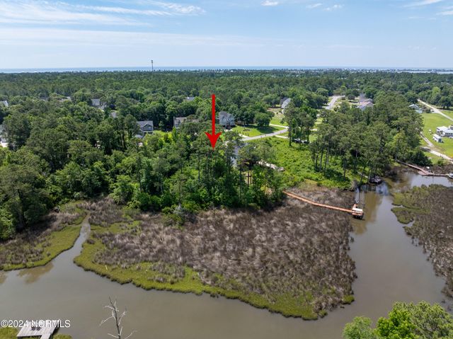 327 Chadwick Shores Drive, Sneads Ferry, NC 28460