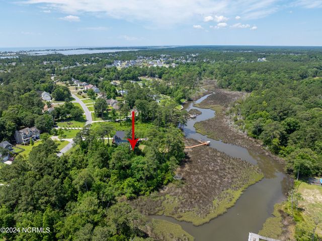 327 Chadwick Shores Drive, Sneads Ferry, NC 28460