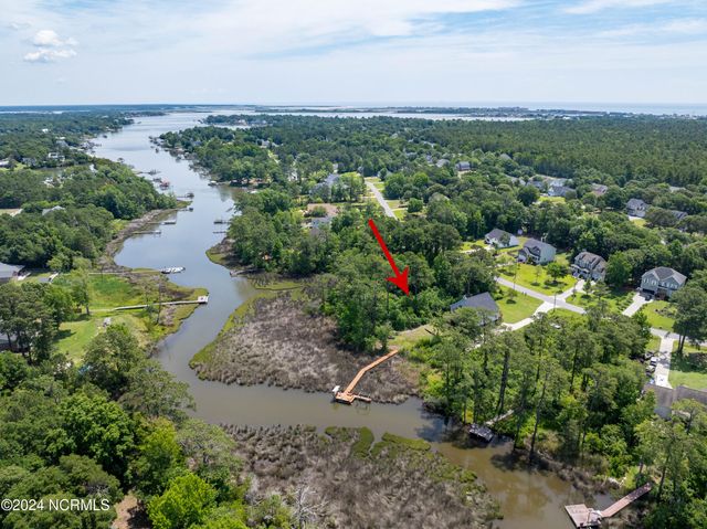 327 Chadwick Shores Drive, Sneads Ferry, NC 28460