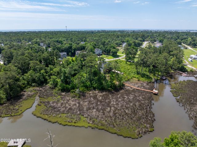 327 Chadwick Shores Drive, Sneads Ferry, NC 28460