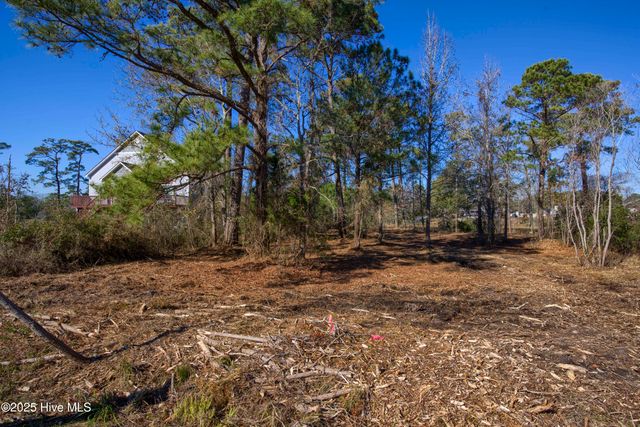 327 Chadwick Shores Drive, Sneads Ferry, NC 28460