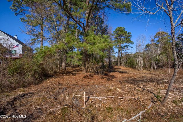 327 Chadwick Shores Drive, Sneads Ferry, NC 28460