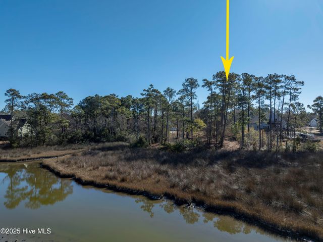 327 Chadwick Shores Drive, Sneads Ferry, NC 28460