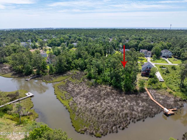 327 Chadwick Shores Drive, Sneads Ferry, NC 28460