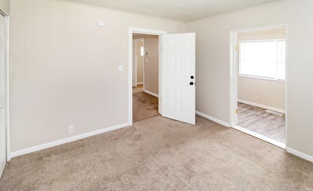 1418 E Jackson Avenue, Evansville, IN 47714