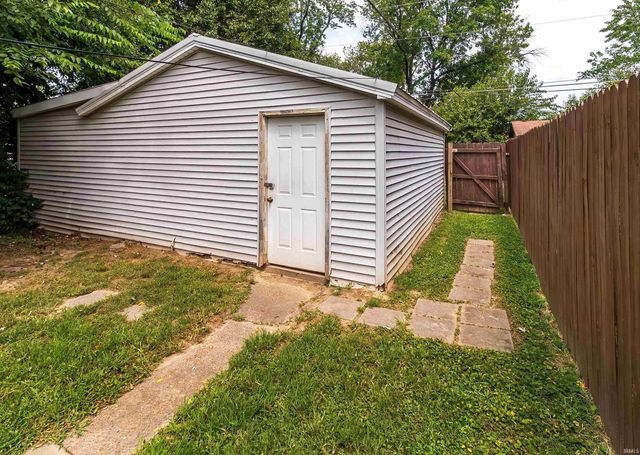 1418 E Jackson Avenue, Evansville, IN 47714