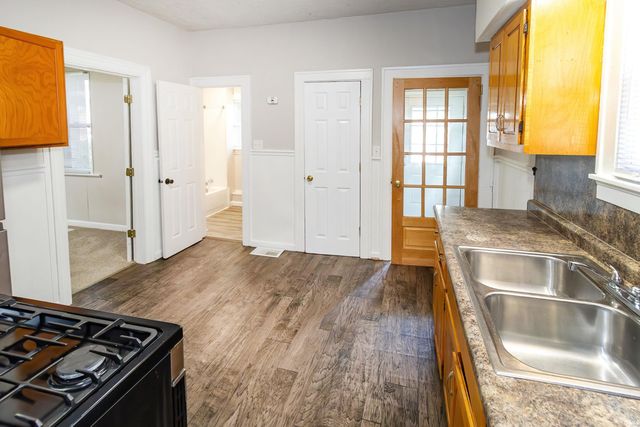 1418 E Jackson Avenue, Evansville, IN 47714
