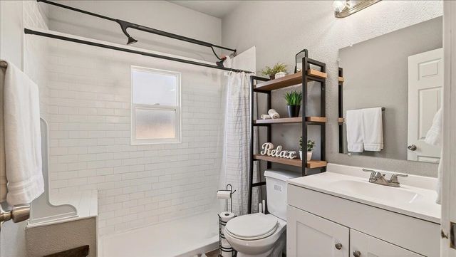 2009 W Carlisle Ave, Spokane, WA 99205