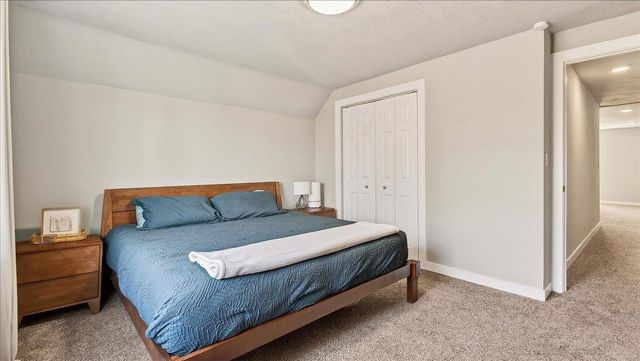 2009 W Carlisle Ave, Spokane, WA 99205