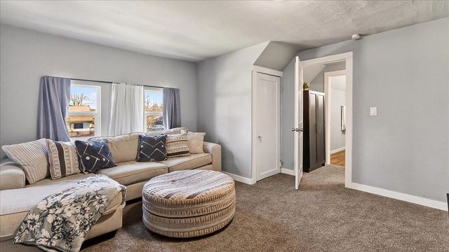 2009 W Carlisle Ave, Spokane, WA 99205