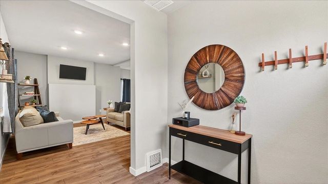 2009 W Carlisle Ave, Spokane, WA 99205