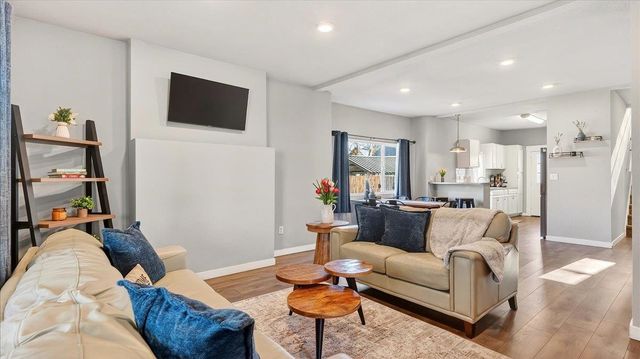 2009 W Carlisle Ave, Spokane, WA 99205