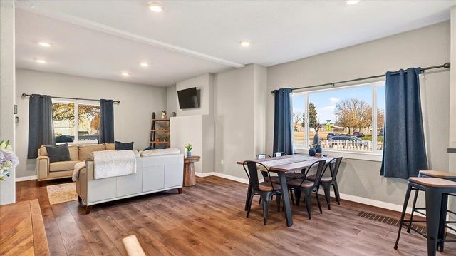 2009 W Carlisle Ave, Spokane, WA 99205