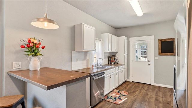 2009 W Carlisle Ave, Spokane, WA 99205