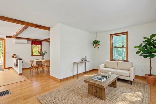 9 Millstream Drive, Exeter, NH 03833