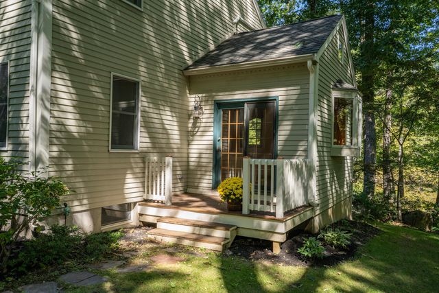 9 Millstream Drive, Exeter, NH 03833