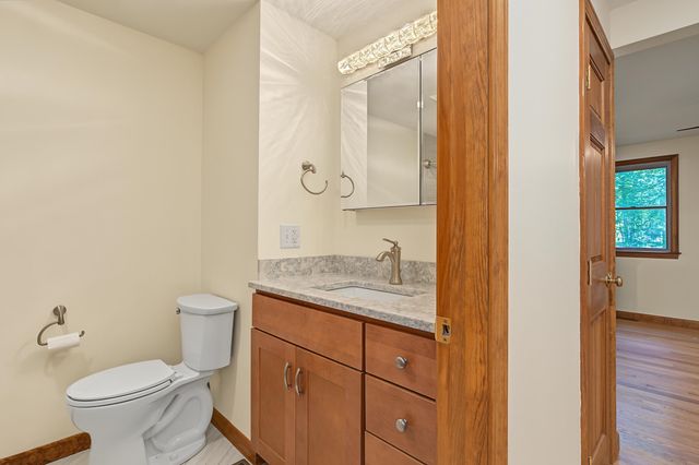 9 Millstream Drive, Exeter, NH 03833