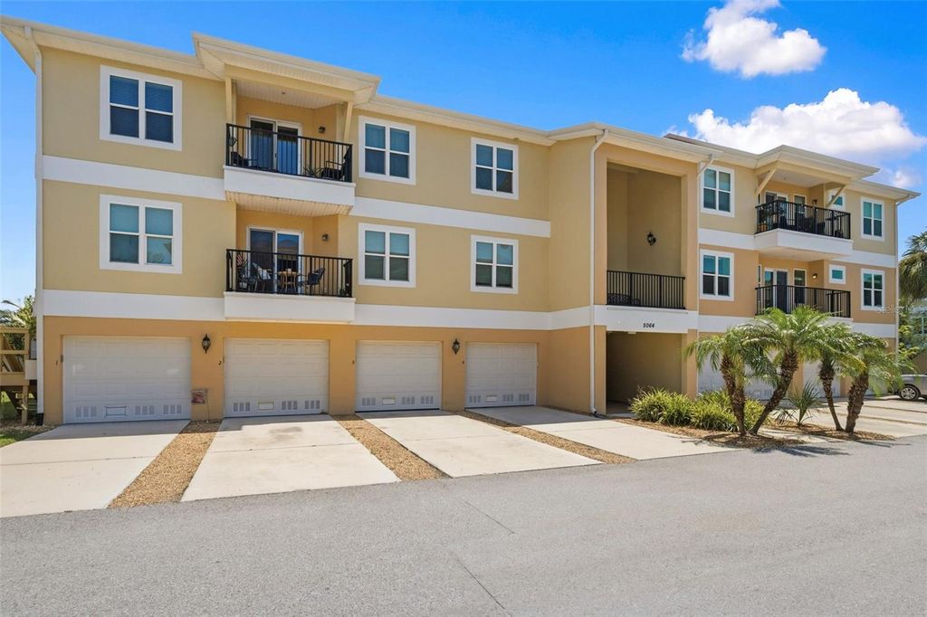 5064 ROYAL PALMS WAY 204, New Port Richey, FL 34652