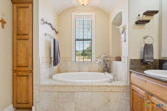 1353 Cheyenne Pass, Salado, TX 76571