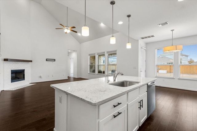 7200 Garnet Mill LN, Austin, TX 78744